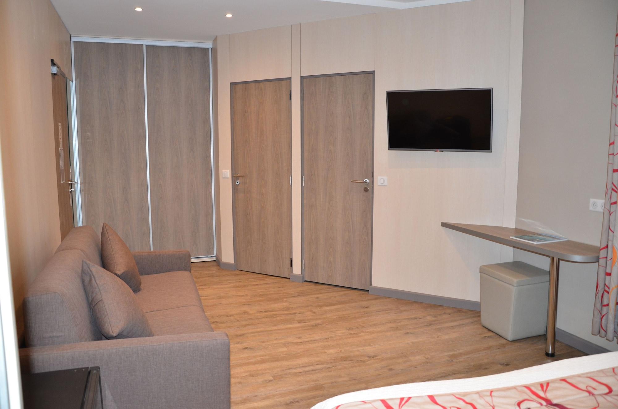 Brit Hotel Confort Le Revest Sainte-Maxime Luaran gambar