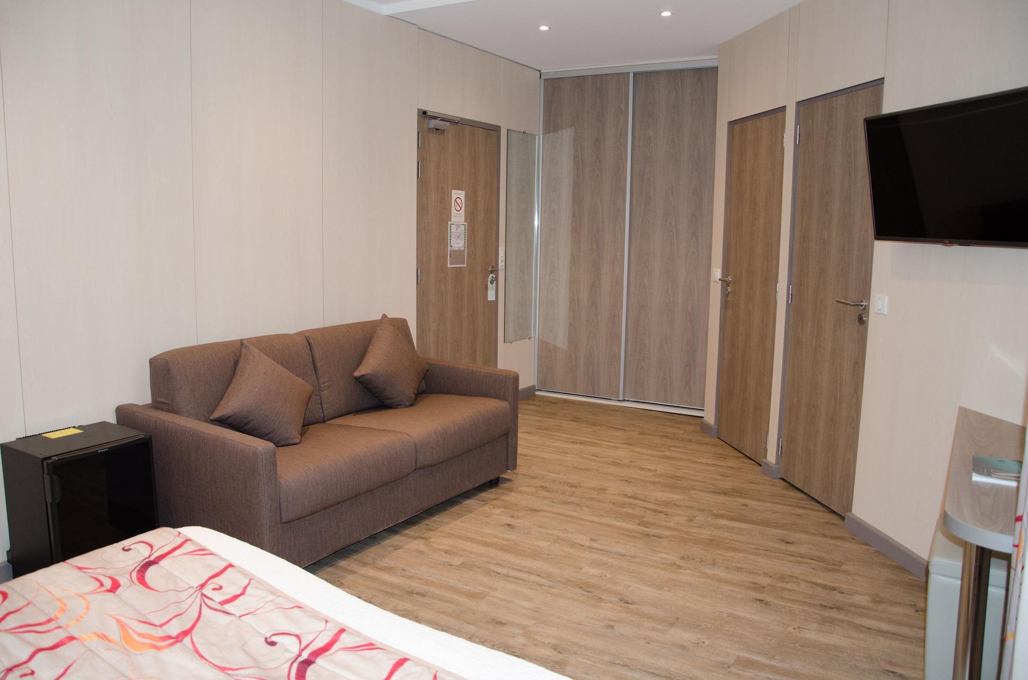 Brit Hotel Confort Le Revest Sainte-Maxime Luaran gambar
