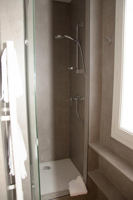 Brit Hotel Confort Le Revest Sainte-Maxime Luaran gambar