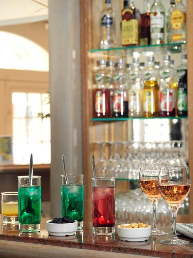Brit Hotel Confort Le Revest Sainte-Maxime Luaran gambar