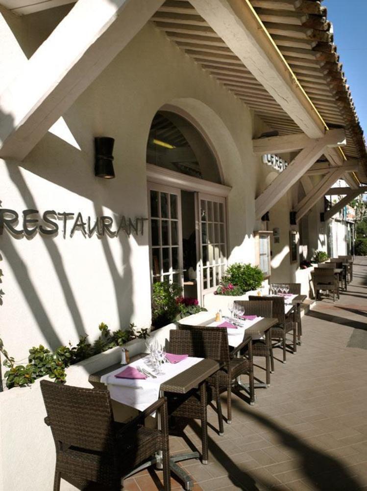 Brit Hotel Confort Le Revest Sainte-Maxime Luaran gambar
