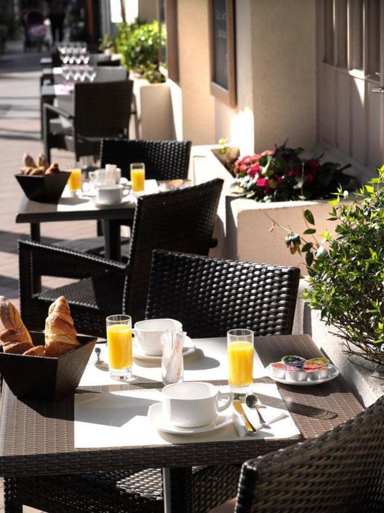 Brit Hotel Confort Le Revest Sainte-Maxime Luaran gambar