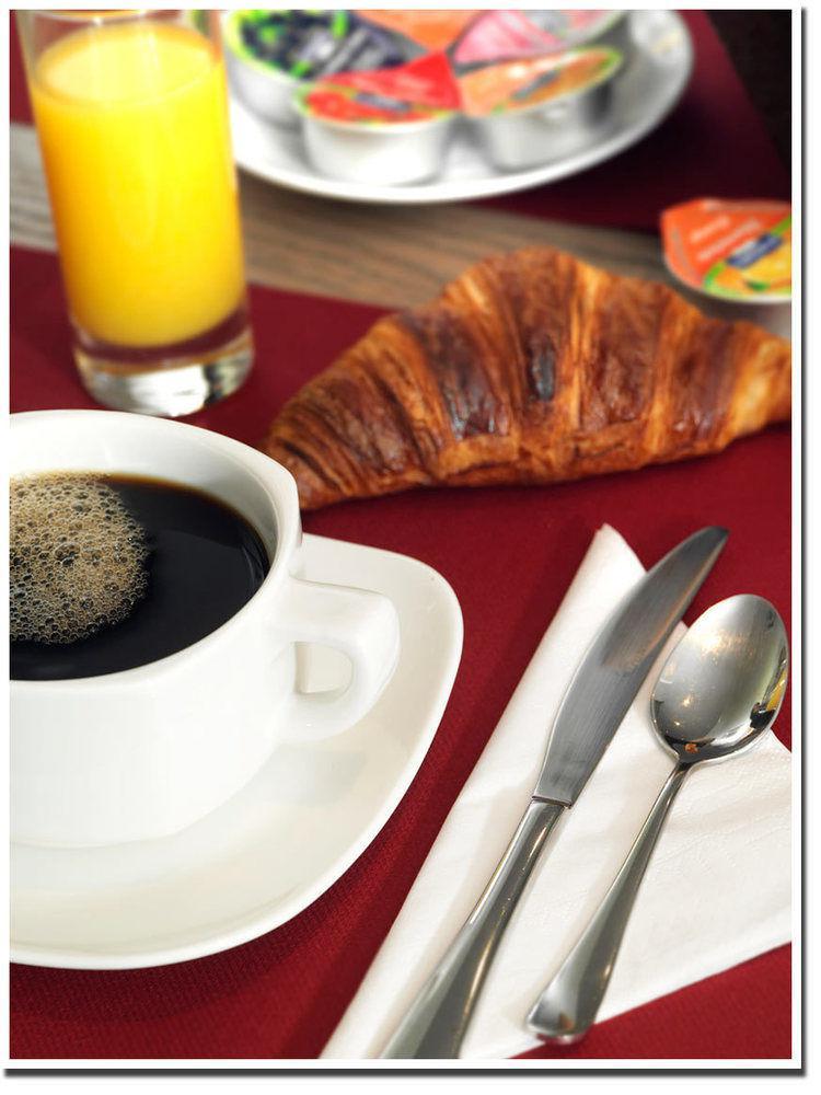 Brit Hotel Confort Le Revest Sainte-Maxime Luaran gambar